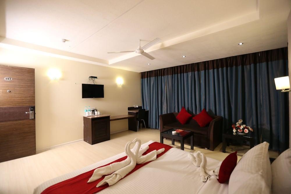 Hotel Rajshree & Spa Chandīgarh Exteriör bild