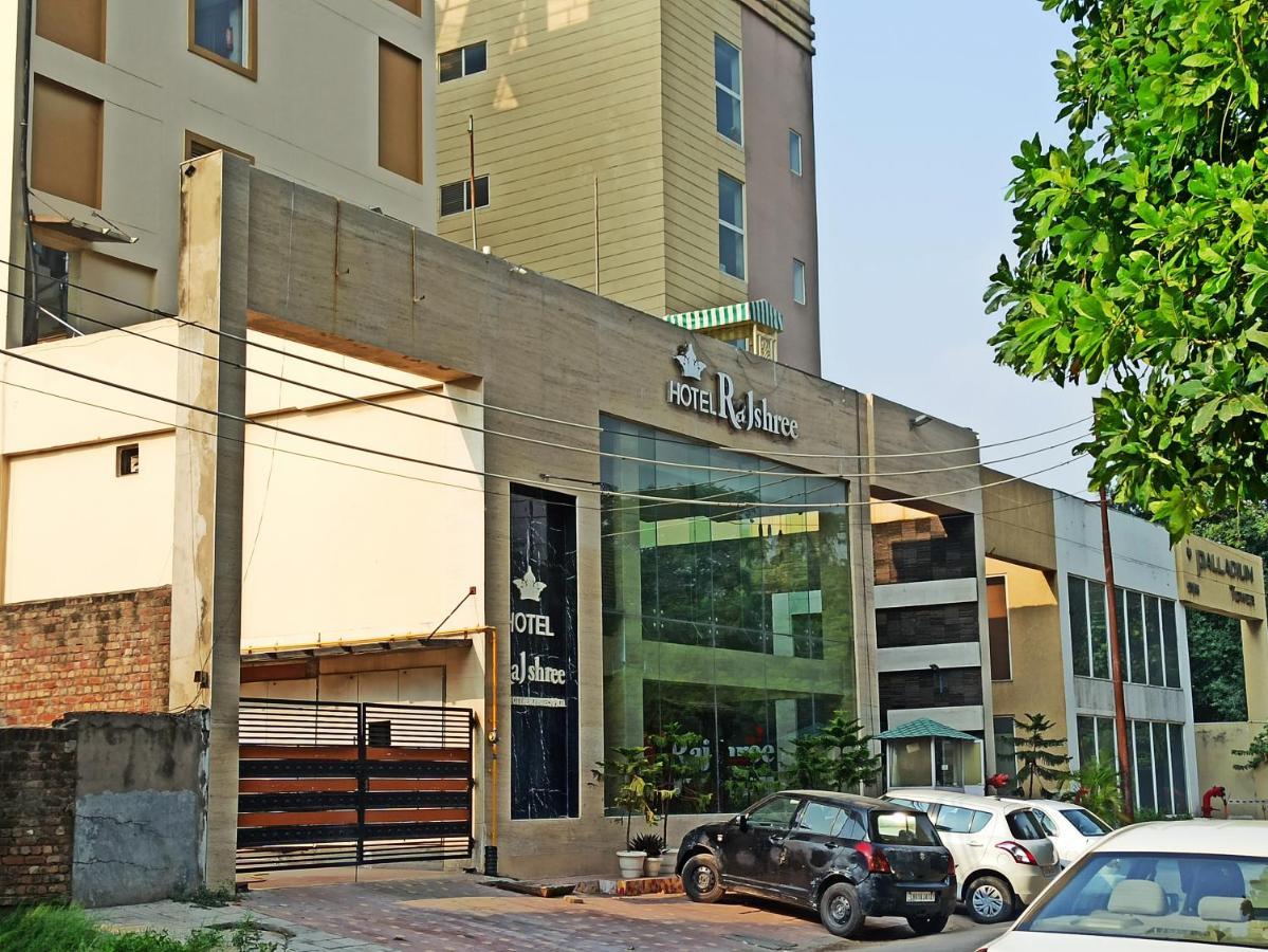 Hotel Rajshree & Spa Chandīgarh Exteriör bild