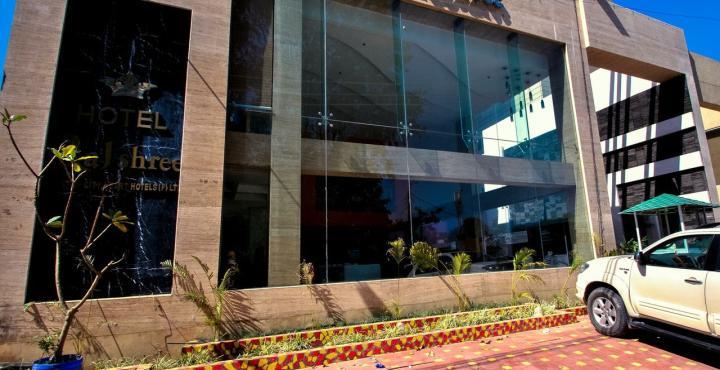 Hotel Rajshree & Spa Chandīgarh Exteriör bild