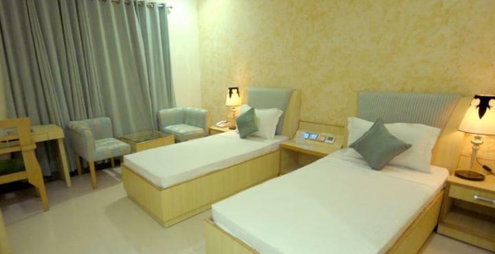 Hotel Rajshree & Spa Chandīgarh Exteriör bild