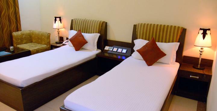 Hotel Rajshree & Spa Chandīgarh Exteriör bild