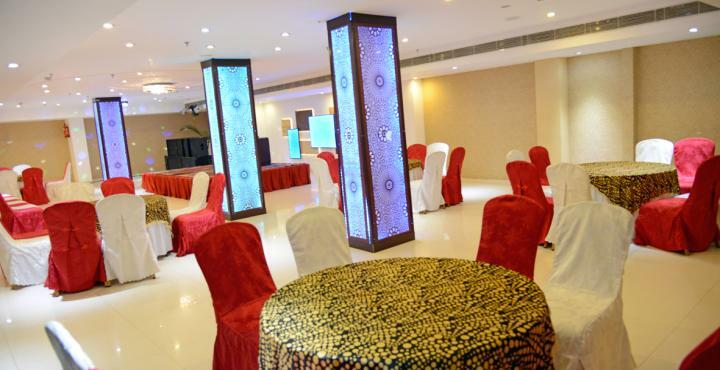 Hotel Rajshree & Spa Chandīgarh Exteriör bild