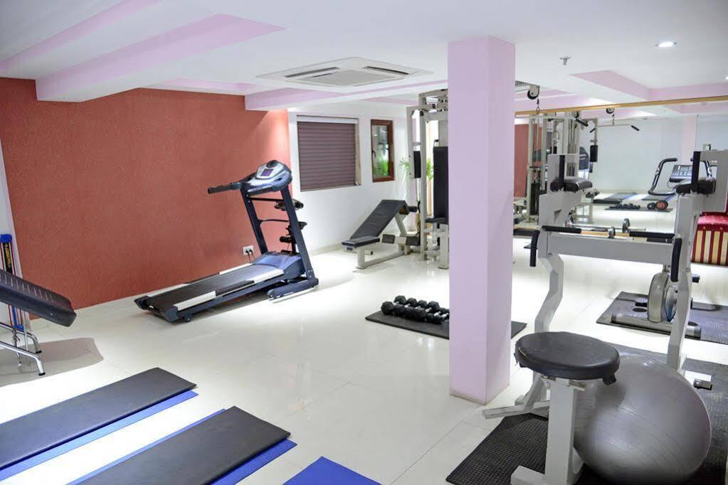 Hotel Rajshree & Spa Chandīgarh Exteriör bild